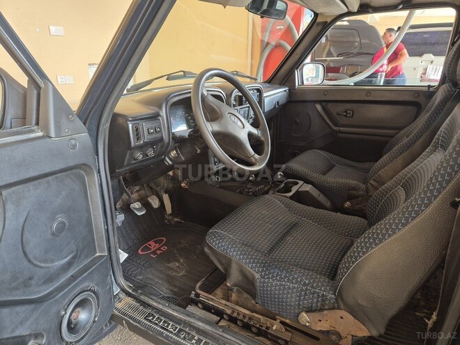 LADA (VAZ) Niva-2