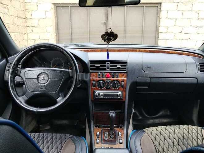 Mercedes C 230-13