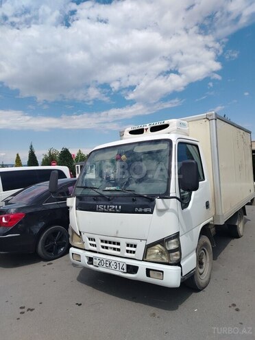 Isuzu NKR 55 E-1