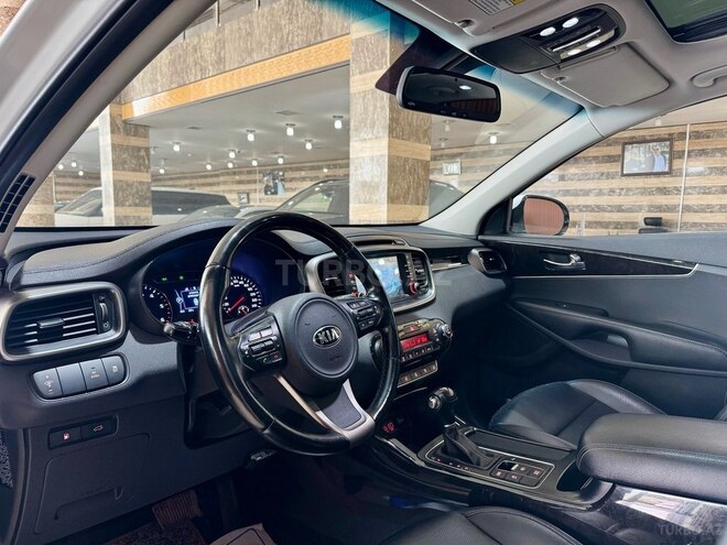 Kia Sorento-8