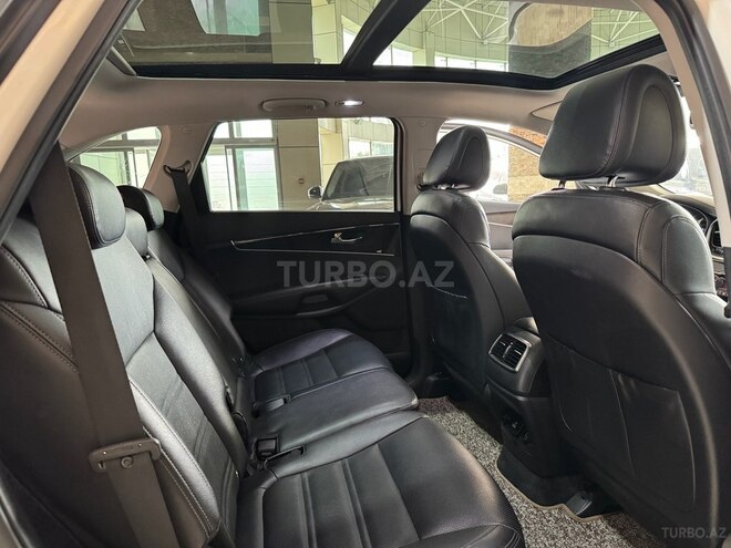 Kia Sorento-11