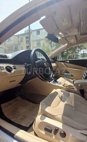 Volkswagen Passat-4