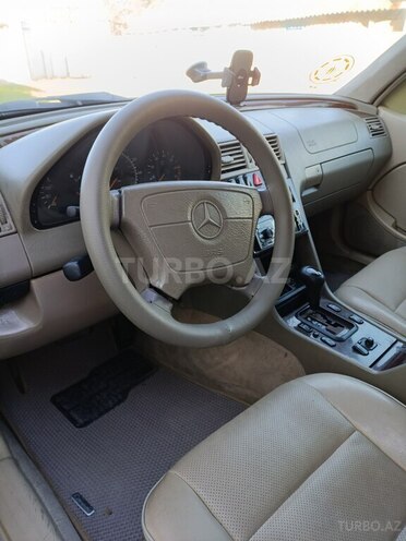 Mercedes C 230-3