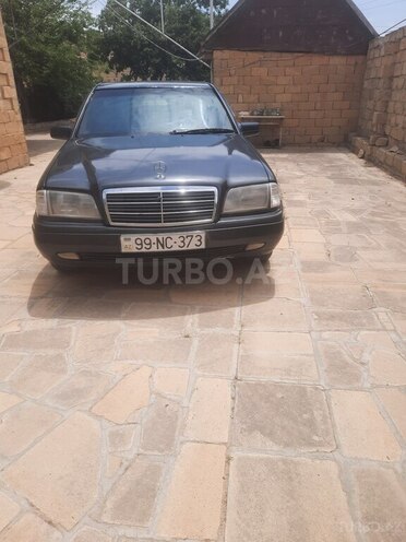 Mercedes C 220-1