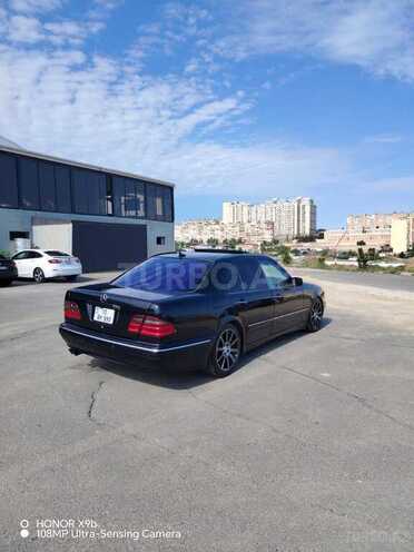 Mercedes E 320-2