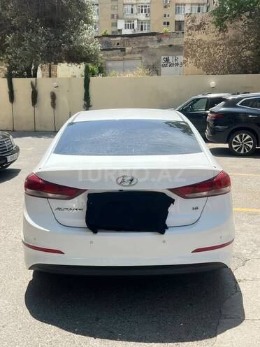 Hyundai Avante-2