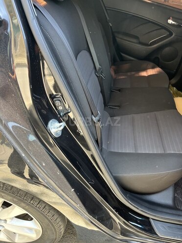 Kia Forte-14