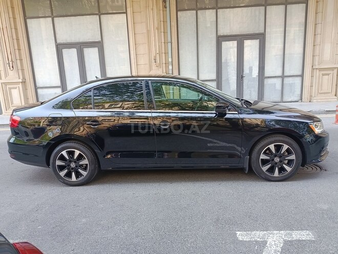 Volkswagen Jetta-4
