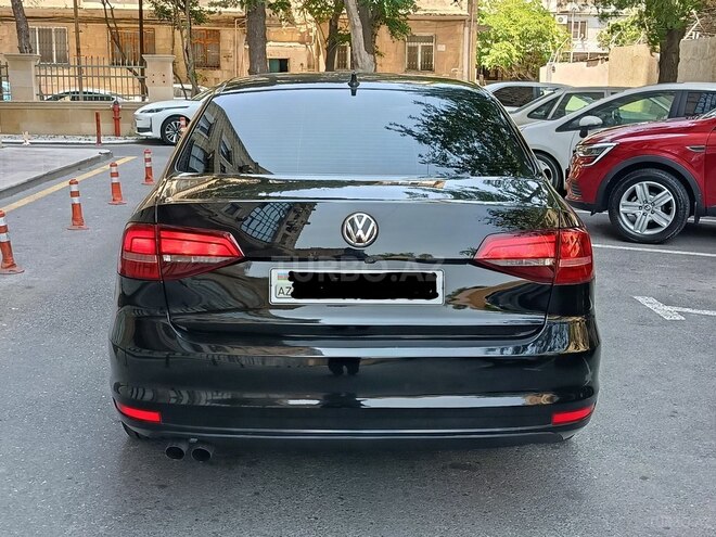 Volkswagen Jetta-2