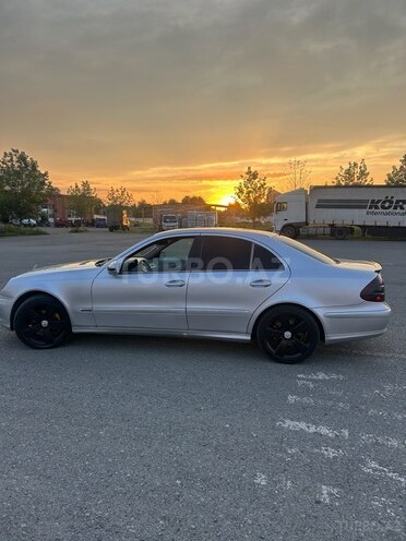 Mercedes E 220-3