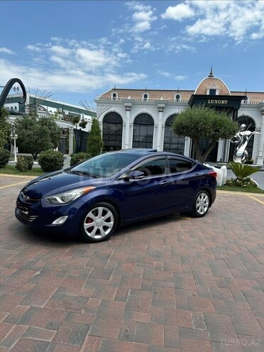 Hyundai Elantra-10