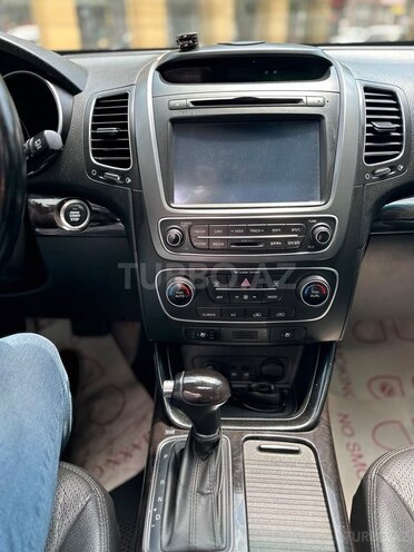 Kia Sorento-16