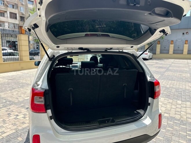 Kia Sorento-15