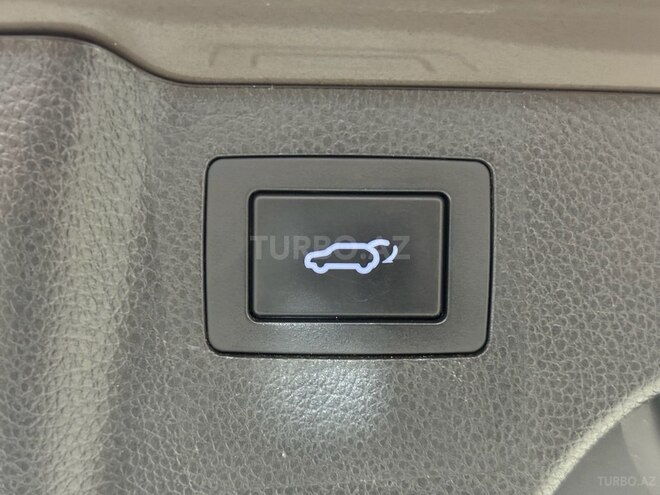 Hyundai Santa Fe-15