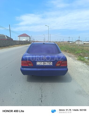 Mercedes E 200-7