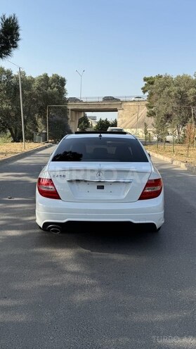 Mercedes C 250-11