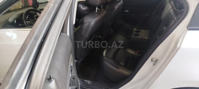 Chevrolet Cruze-5