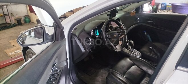 Chevrolet Cruze-6