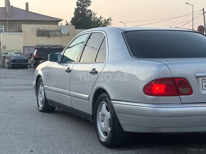 Mercedes E 200-7