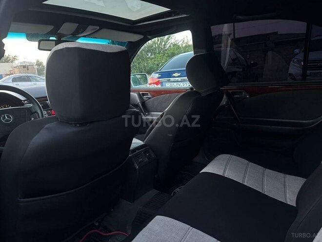 Mercedes E 200-17