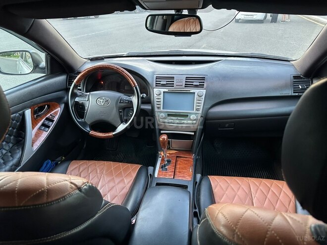 Toyota Camry-9