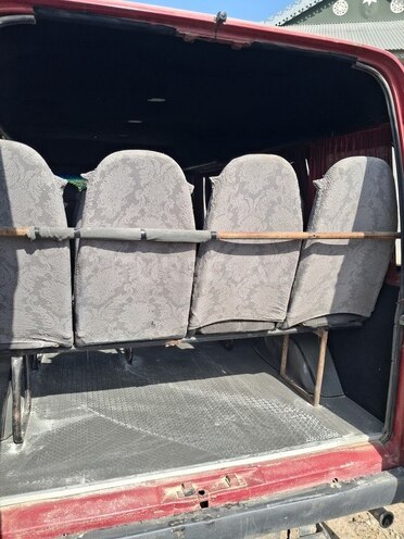 Ford Transit-7