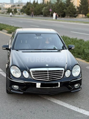 Mercedes E 200-1