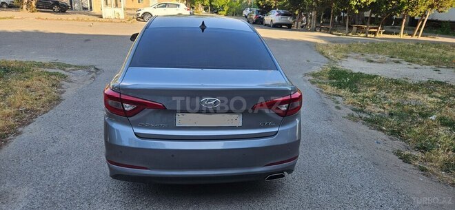 Hyundai Sonata-6
