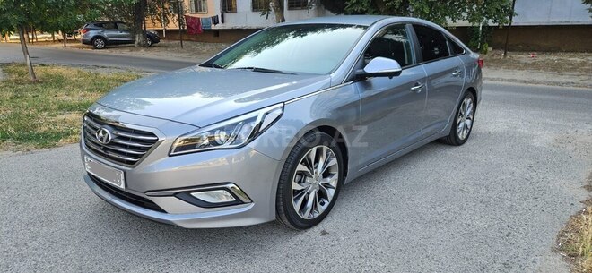 Hyundai Sonata-5
