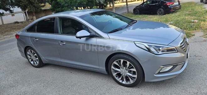 Hyundai Sonata-15