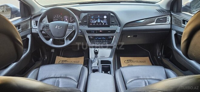 Hyundai Sonata-18