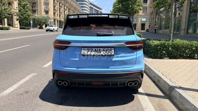Geely Coolray-6