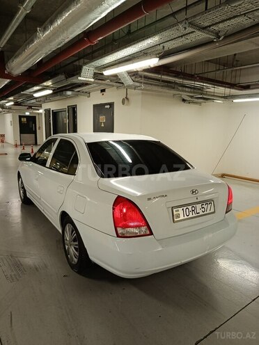 Hyundai Elantra-2
