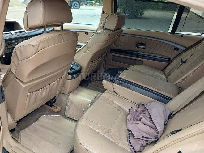 BMW 745-11