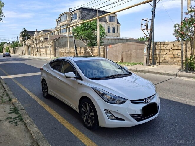 Hyundai Elantra-2