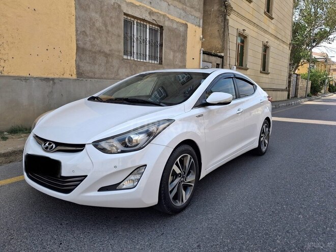 Hyundai Elantra-3