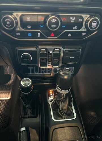 Jeep Wrangler-18