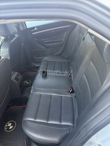 Volkswagen Jetta-5