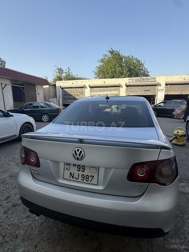 Volkswagen Jetta-4