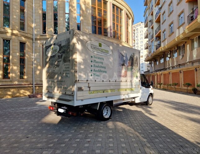 Ford Transit-7