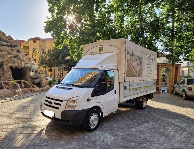 Ford Transit-3