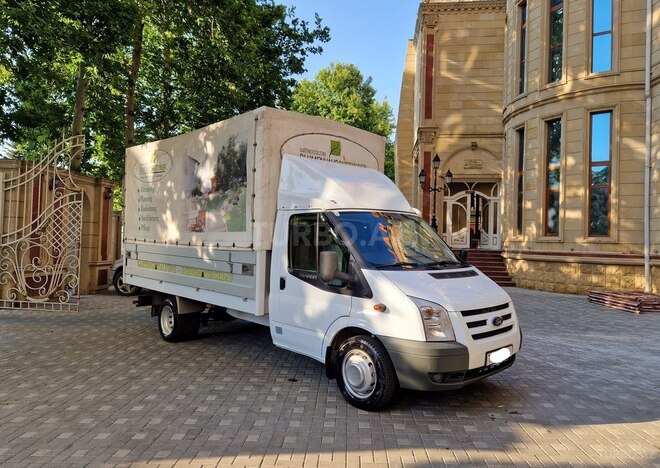 Ford Transit-4