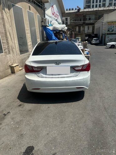 Hyundai Sonata-6