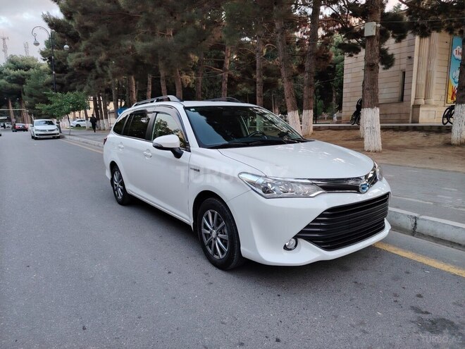 Toyota Corolla Fielder-2