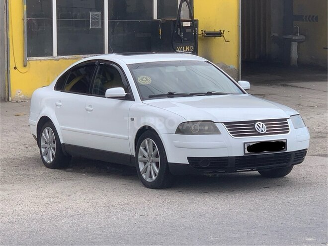 Volkswagen Passat-1