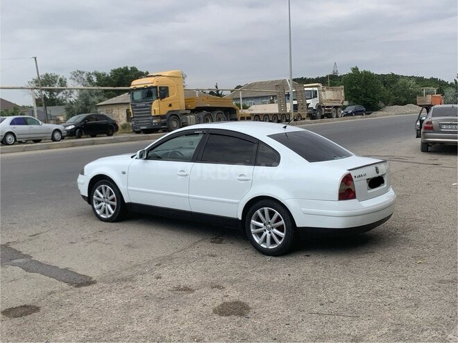 Volkswagen Passat-11