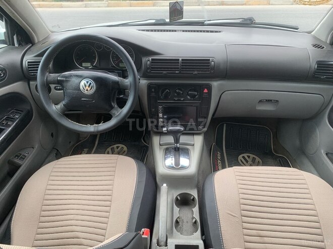 Volkswagen Passat-4