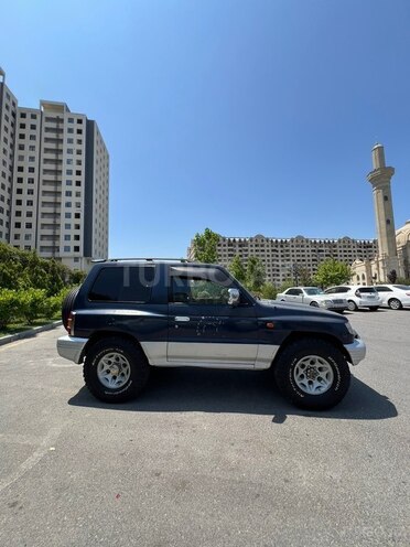 Mitsubishi Pajero-3