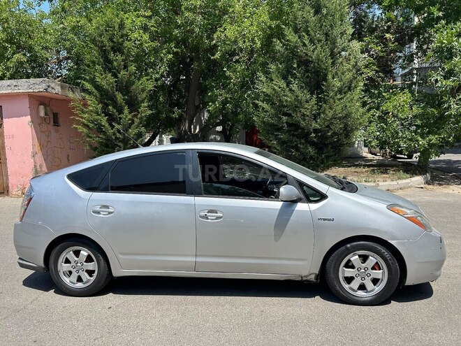 Toyota Prius-3