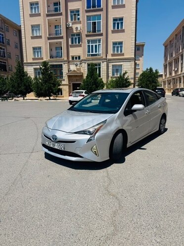 Toyota Prius-3